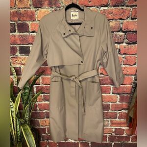 Niccolini Vintage Tan Trench Coat Size 11/12
